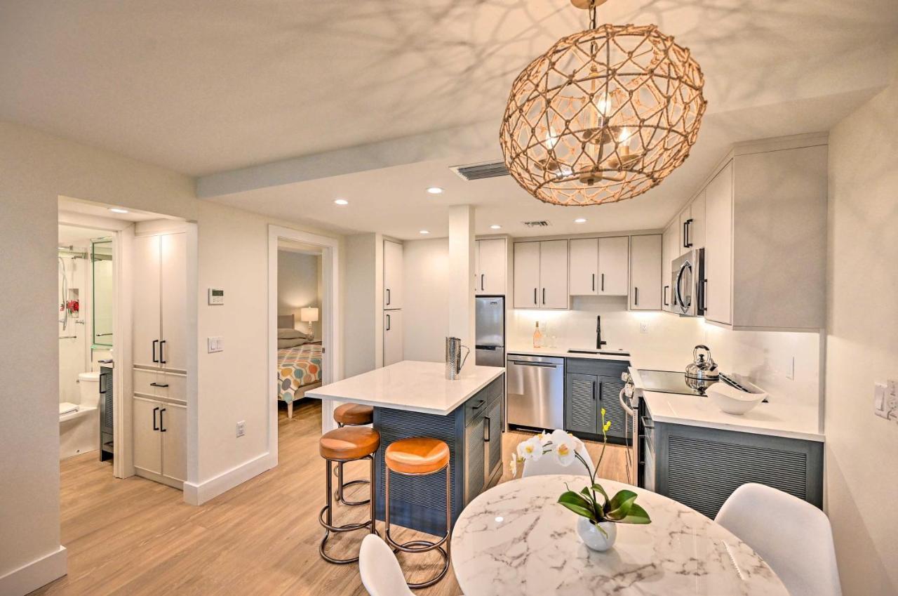 Apartment Luxe Escape Walk To And Downtown! Naples