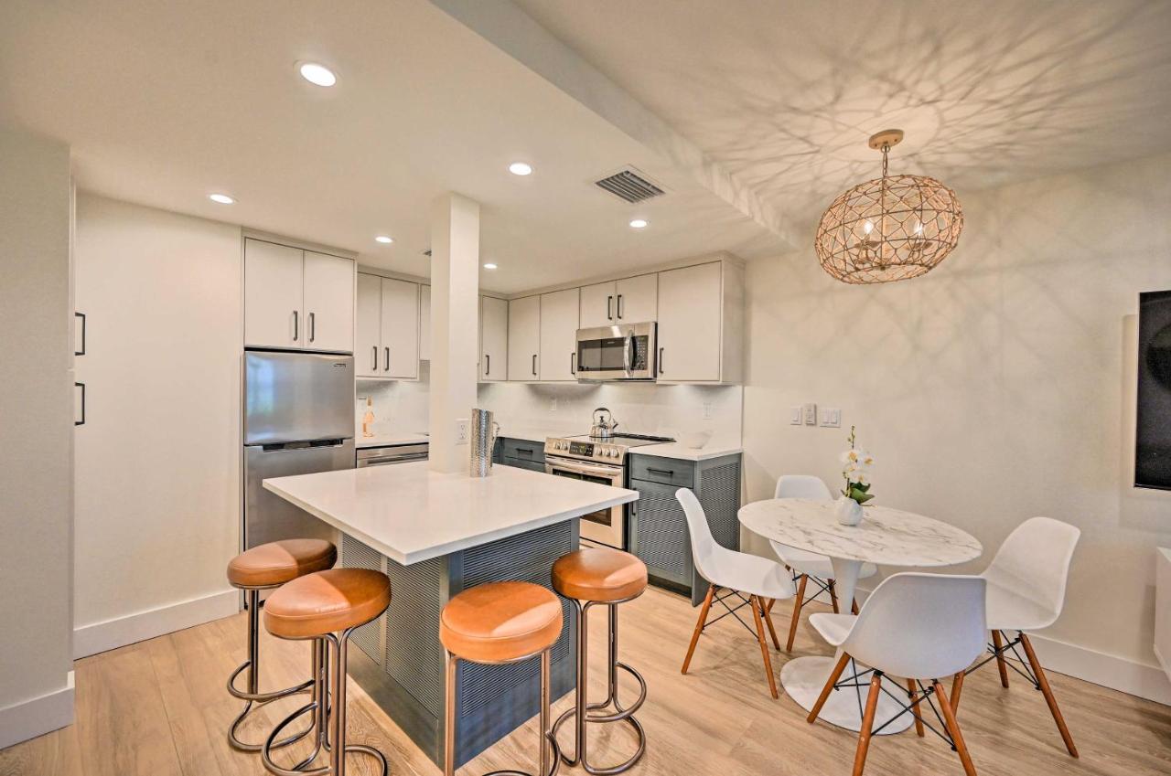 Luxe Escape Walk To And Downtown!