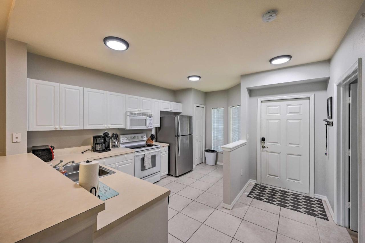 Apartment Quiet Lely With Pool - 2 Mi To Golf! Naples