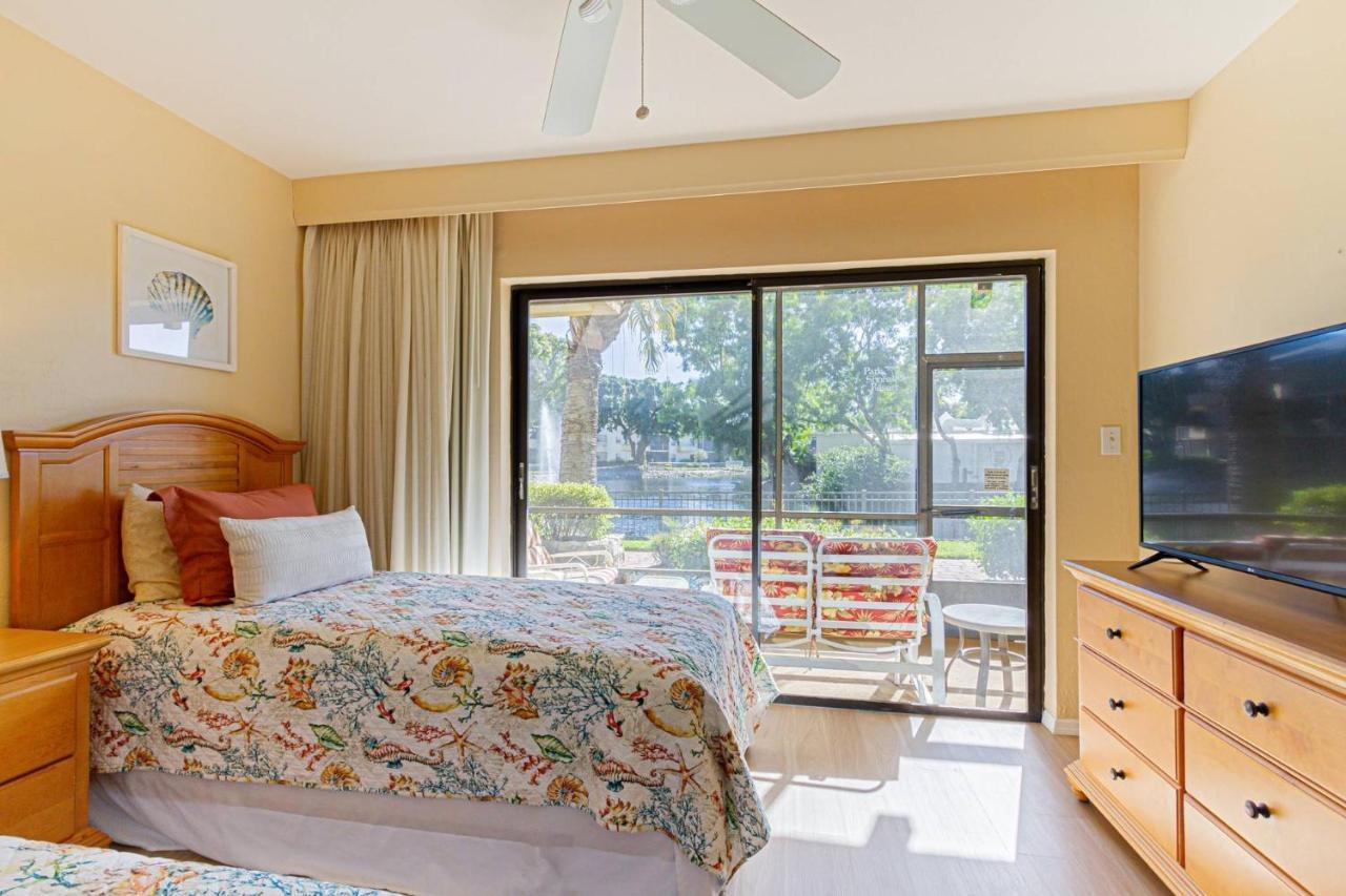 Park Shore Resort, 1st Floor, Bldg.i, End Unit