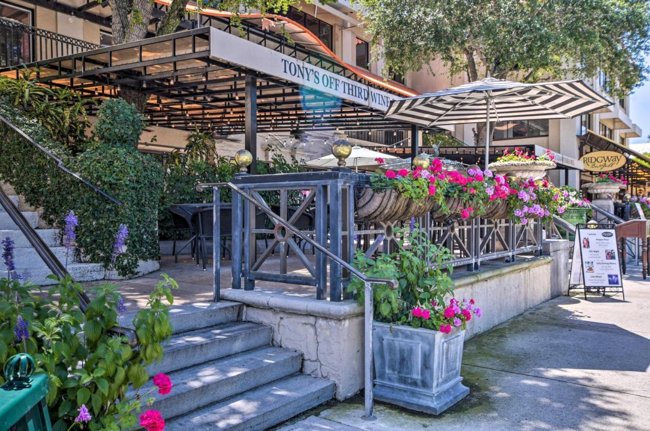 Luxe Escape Walk To And Downtown!