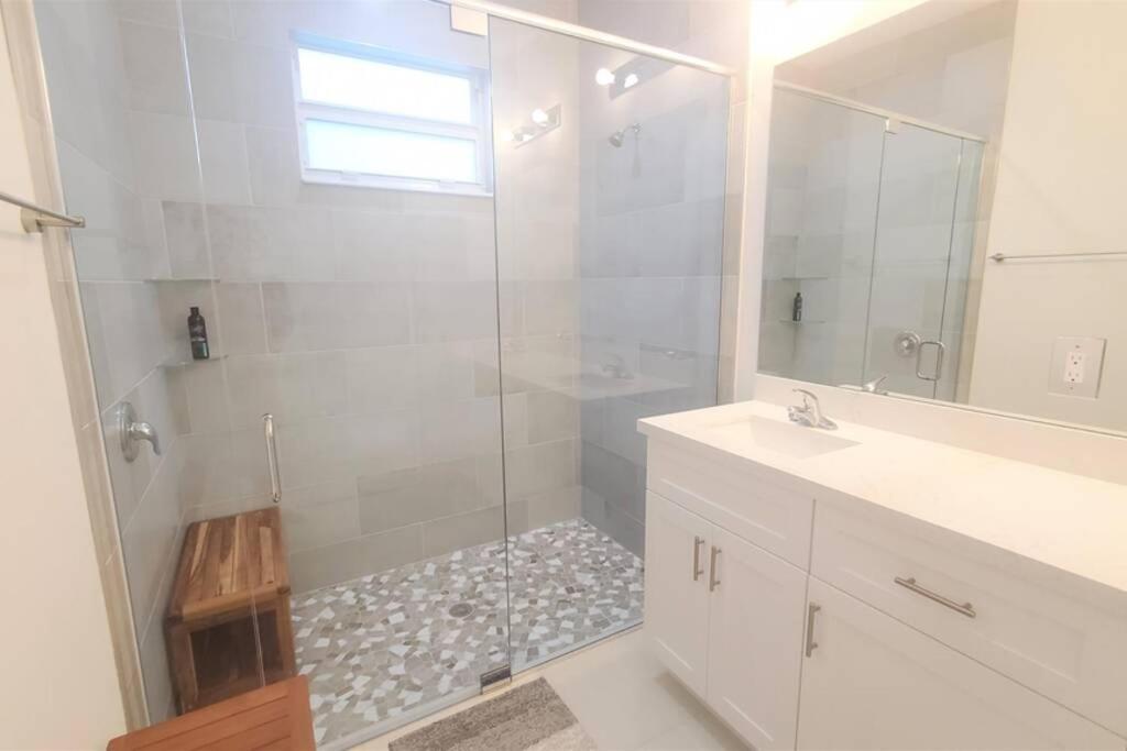 Exquisite 4 Beds With Heated Pool & Jacuzzi * Naples