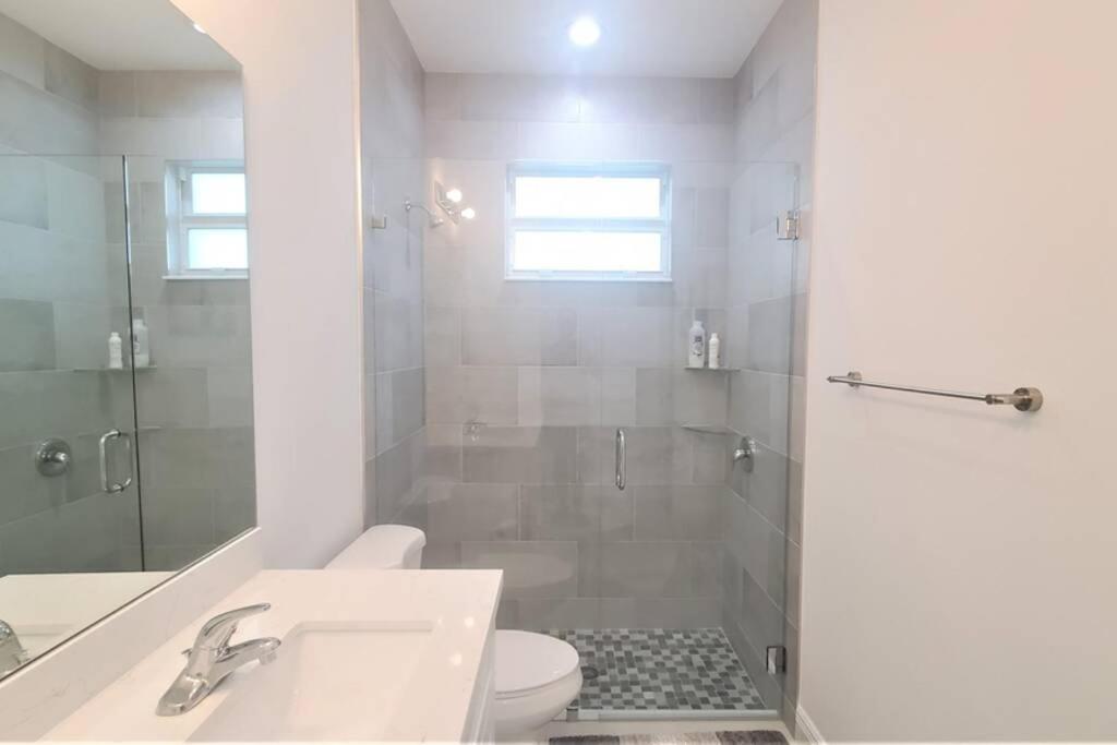 Exquisite 4 Beds With Heated Pool & Jacuzzi Villa *