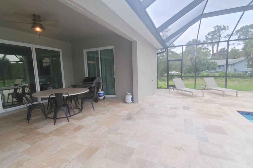 Exquisite 4 Beds With Heated Pool & Jacuzzi *