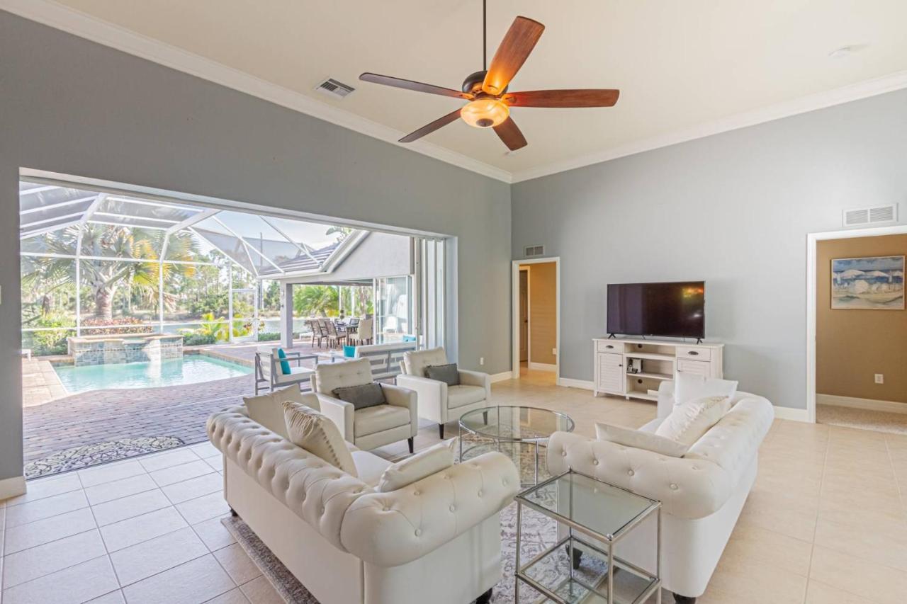 Briarwood-1064 Tivoli Dr * Naples