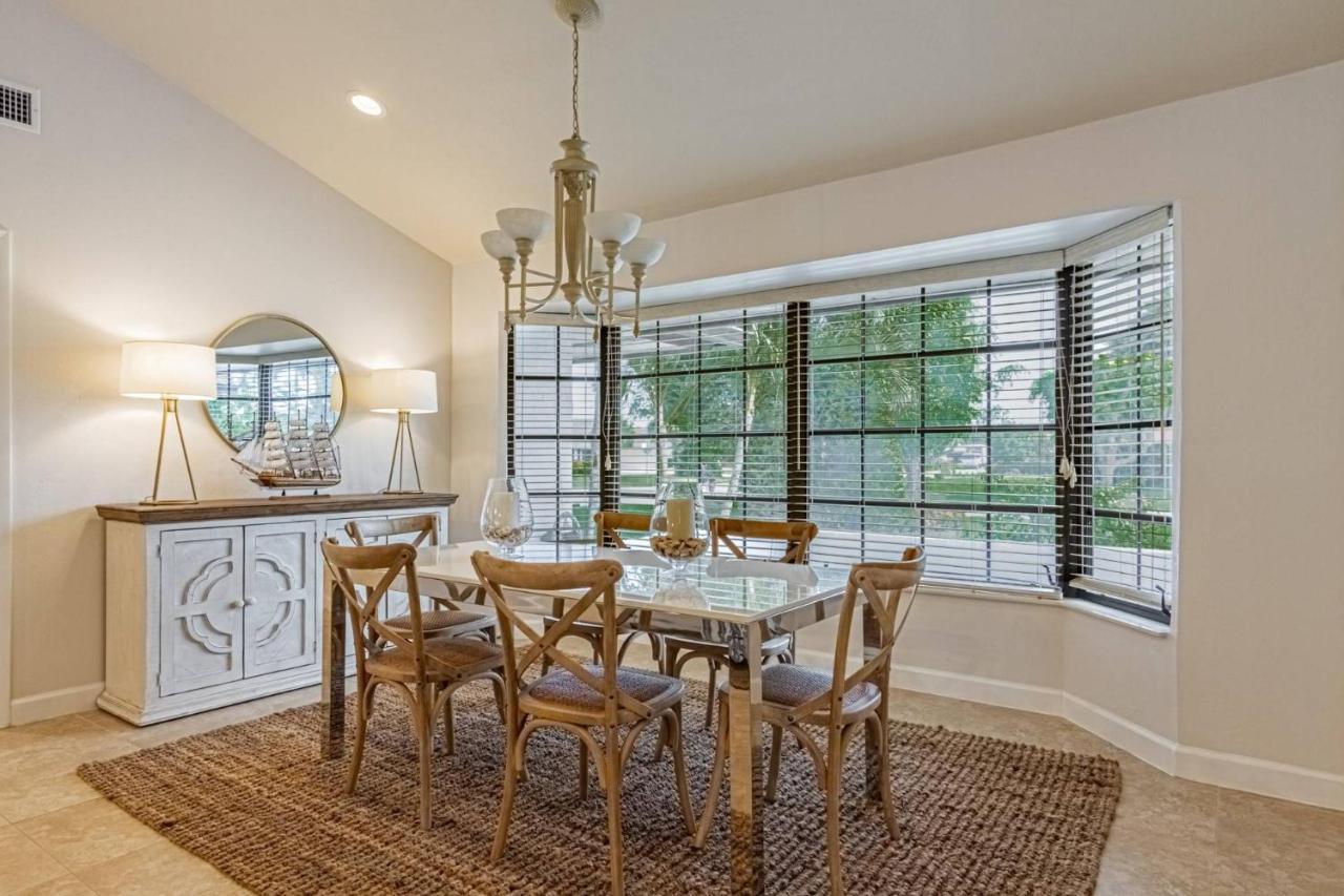 Kings Blvd Private Garden View * Naples