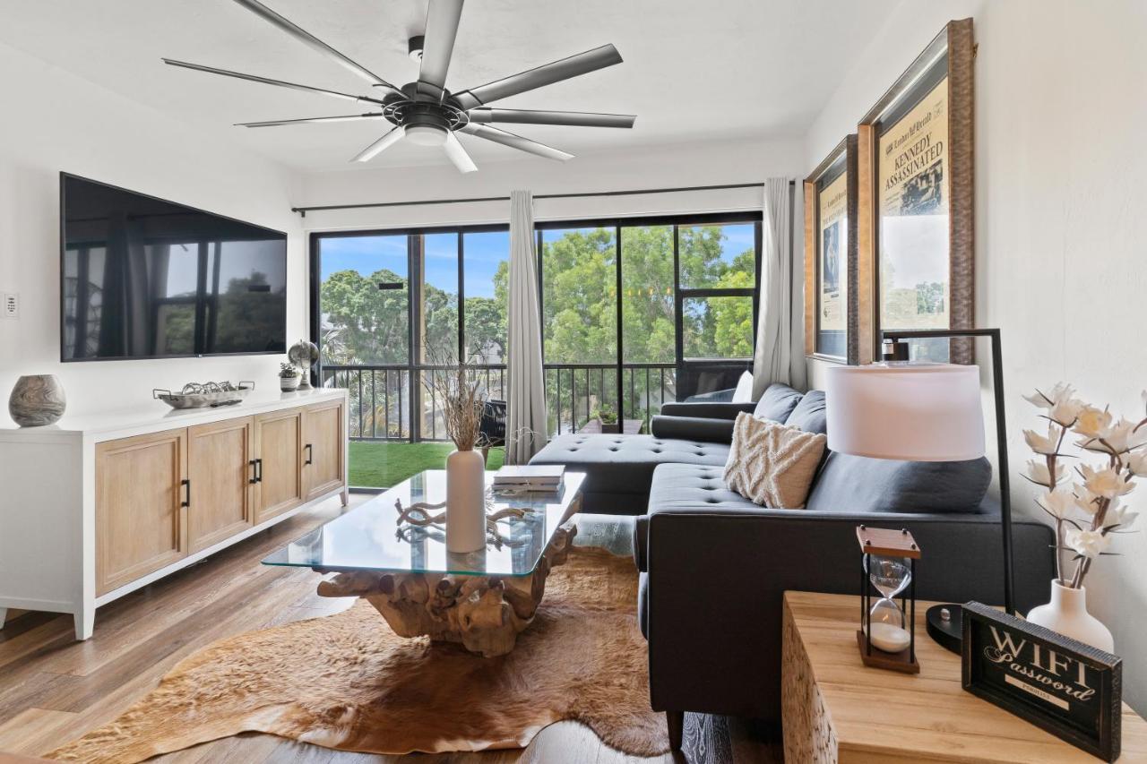 Apartment Newly Remodeled, Pool,tennis,5 Mins Drive 2 *