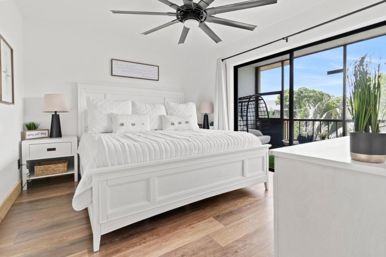 Apartment Newly Remodeled, Pool,tennis,5 Mins Drive 2 Naples