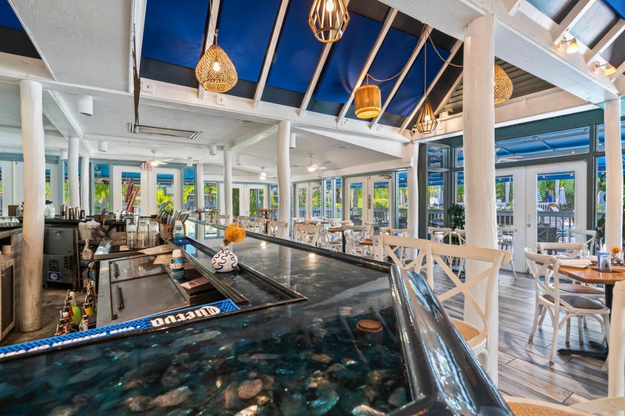 Newly Remodeled, Pool,tennis,5 Mins Drive 2 Apartment