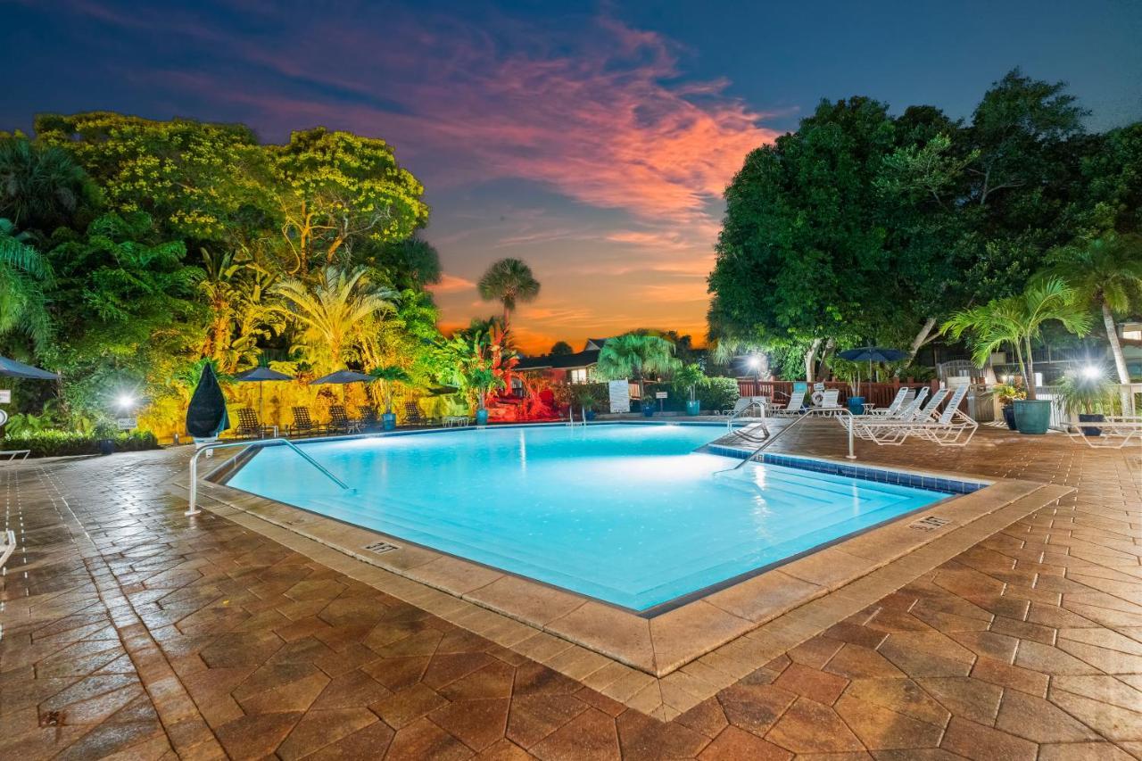 Apartment Newly Remodeled, Pool,tennis,5 Mins Drive 2