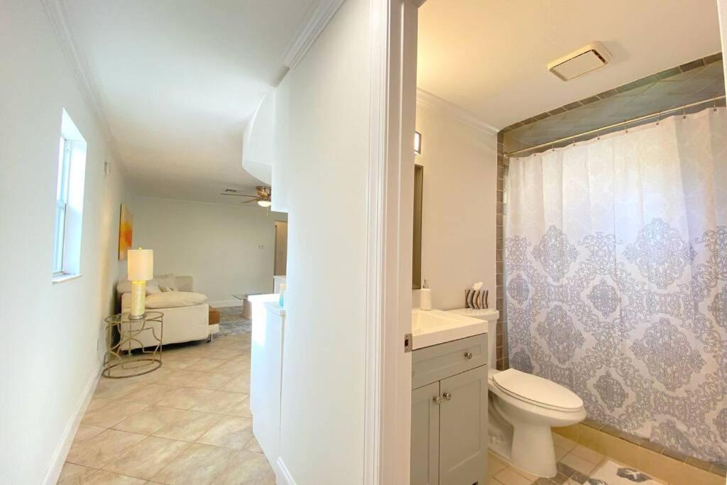 Cheerfull 4/bed/ 3 Bath / Pool / Location Villa *