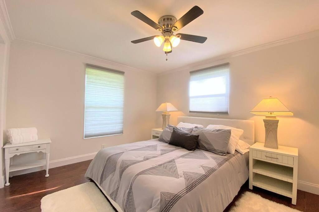 Cheerfull 4/bed/ 3 Bath / Pool / Location *