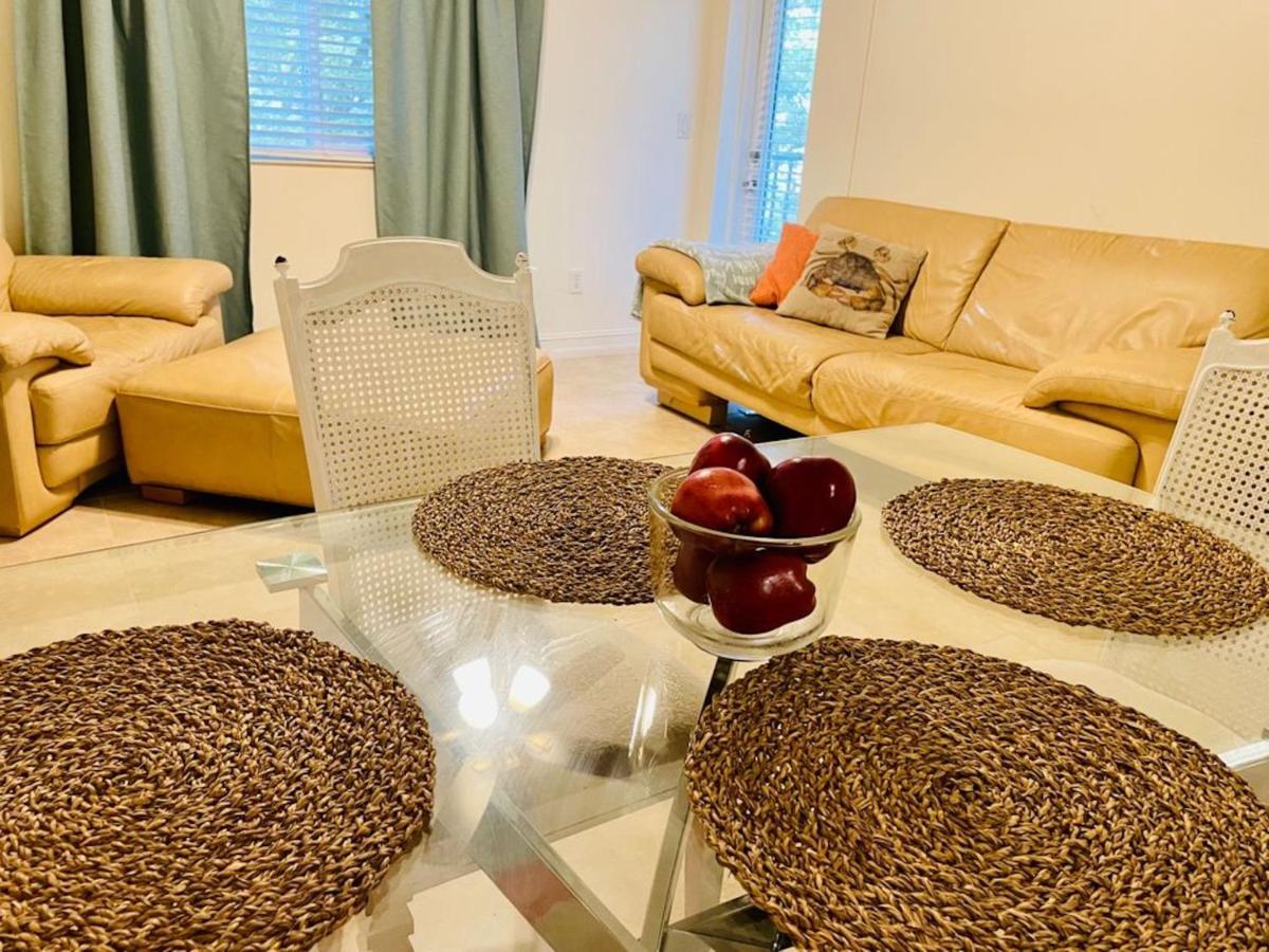Apartment Sunny And Relaxing 2br With Parking! Naples