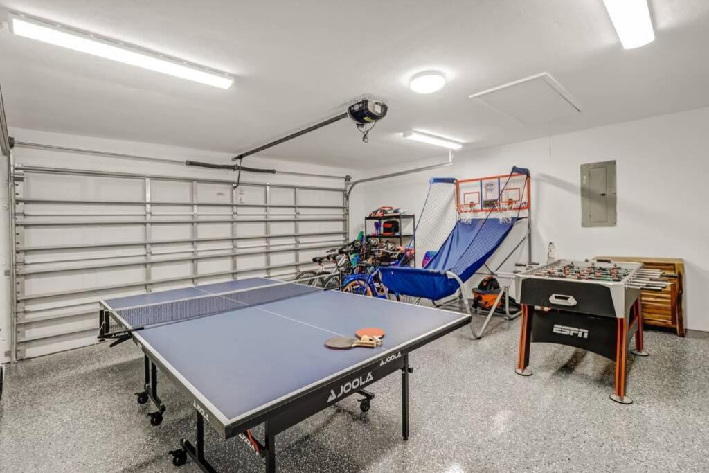 Holiday home Pool House, Close To The & Down Town Naples!