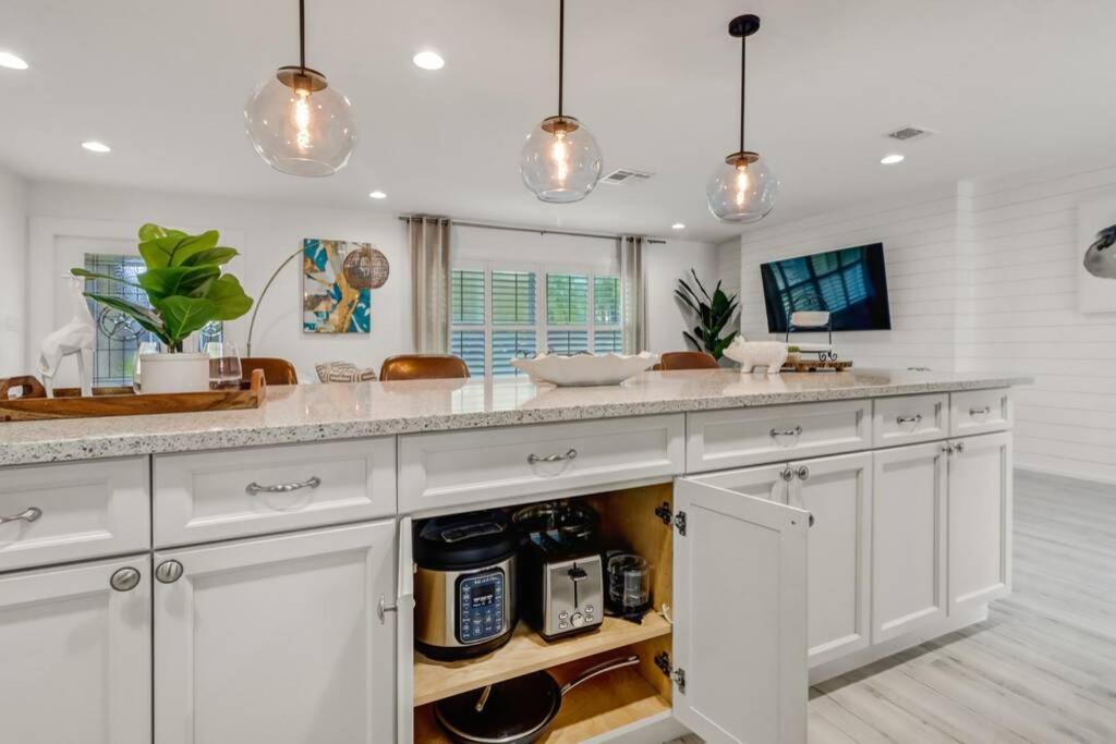 Holiday home Pool House, Close To The & Down Town Naples! Naples