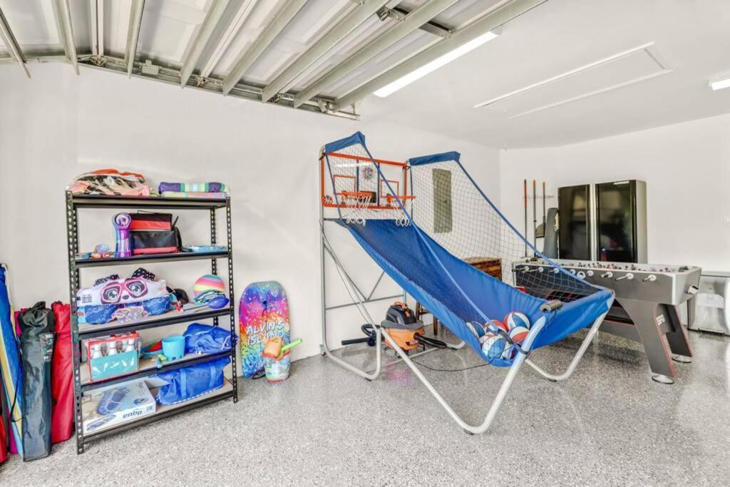 Holiday home Pool House, Close To The & Down Town Naples! Naples