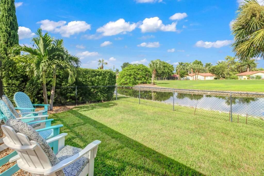 Pool House, Close To The & Down Town Naples! * Naples