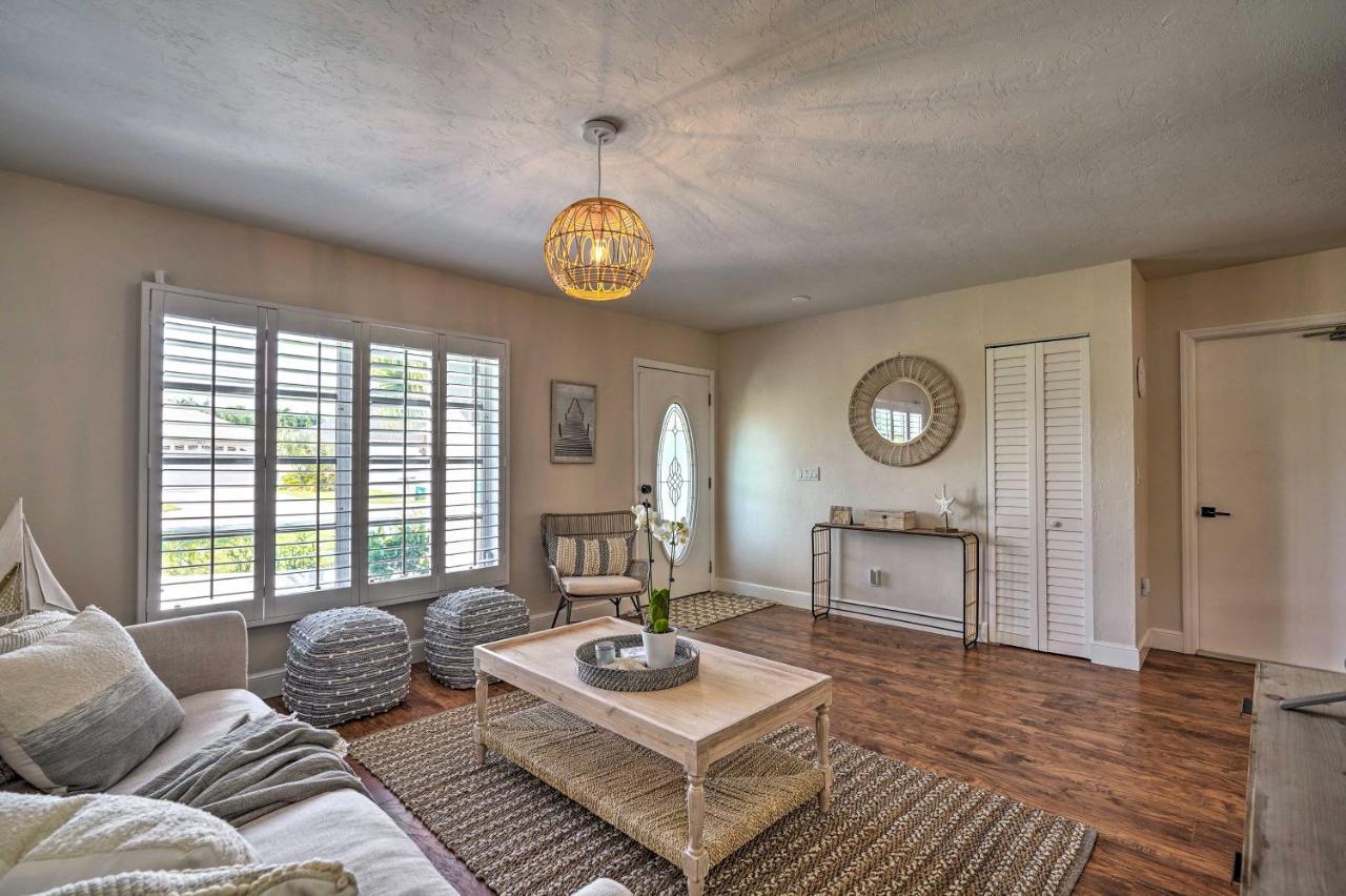 Oasis With Screened Pool, Bike To Beach! Holiday home Naples