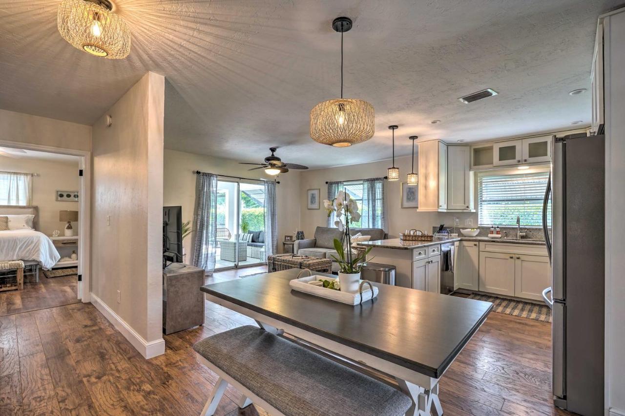 Oasis With Screened Pool, Bike To Beach! *