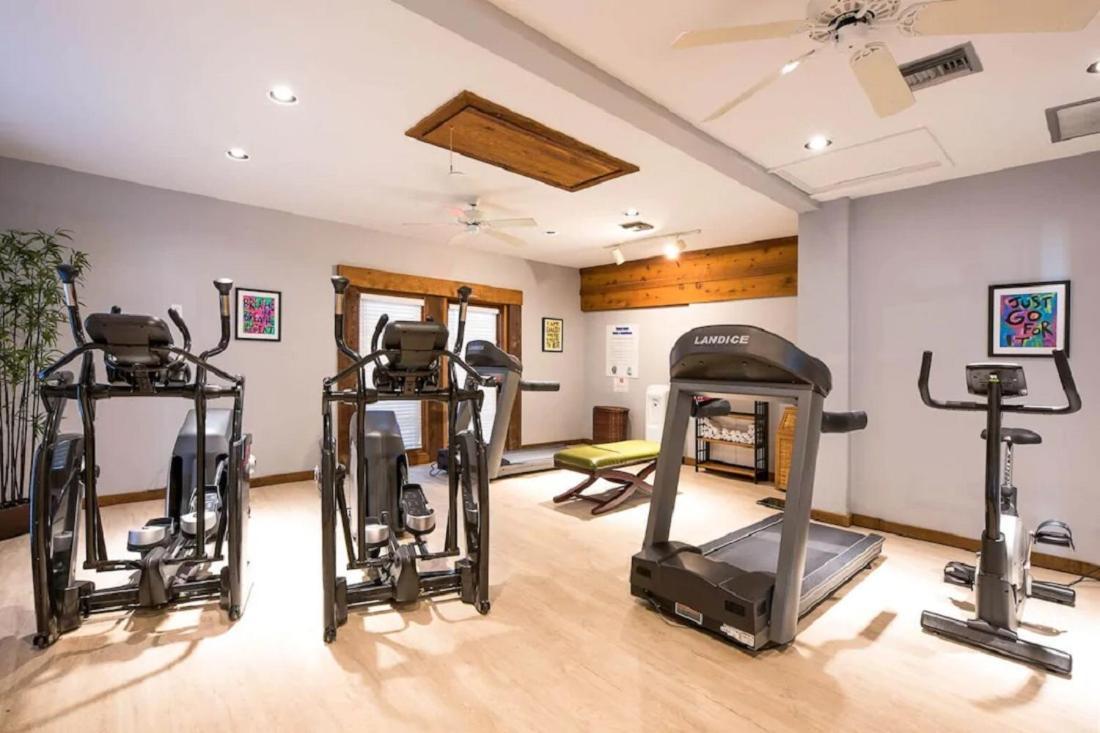 Park Shore Unit Beautiful Beaches And 5th Ave Shopping