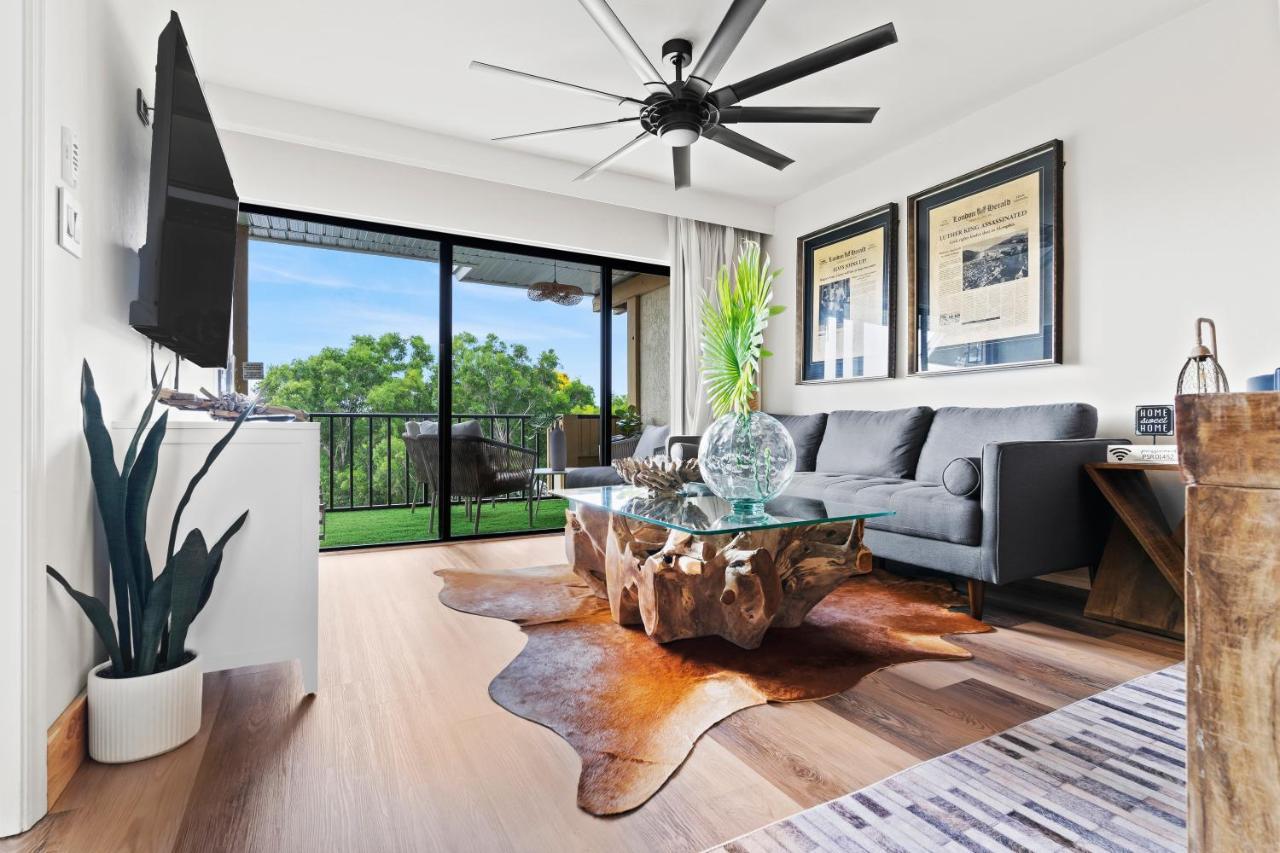 Park Shore Unit Beautiful Beaches And 5th Ave Shopping Apartment *