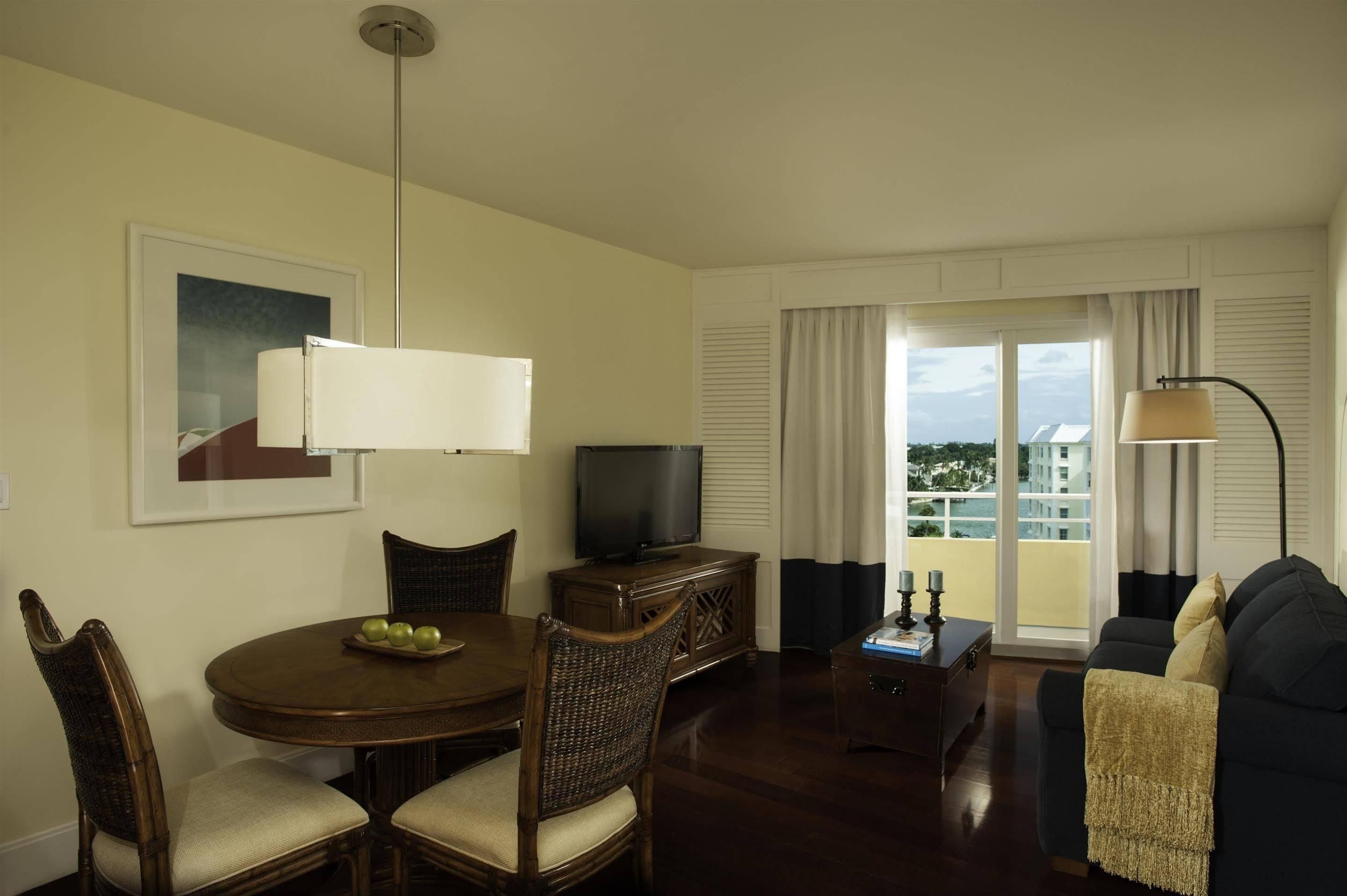 Hotel Edgewater