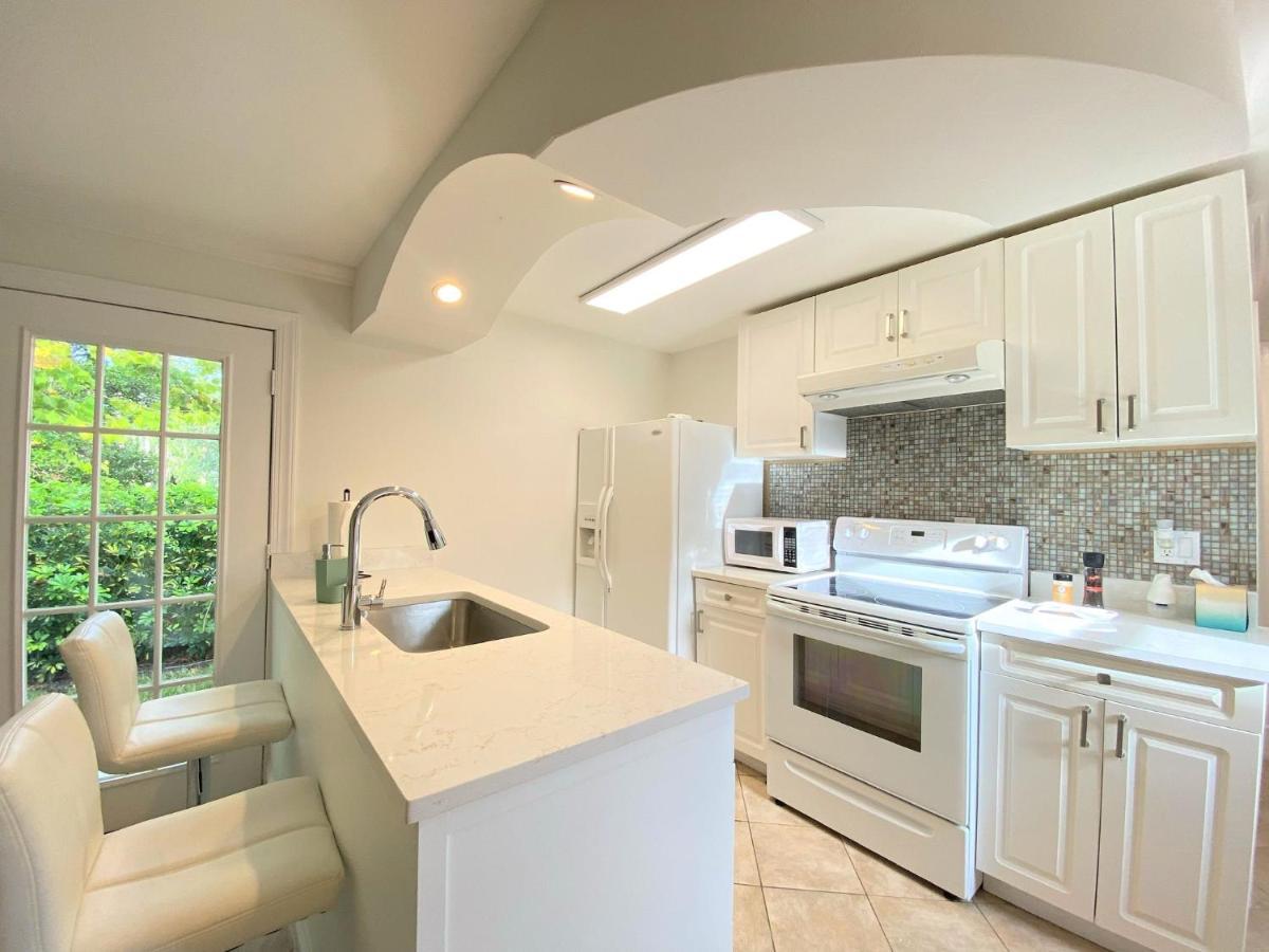 Cheerfull 4/bed/ 3 Bath / Pool / Location Villa *