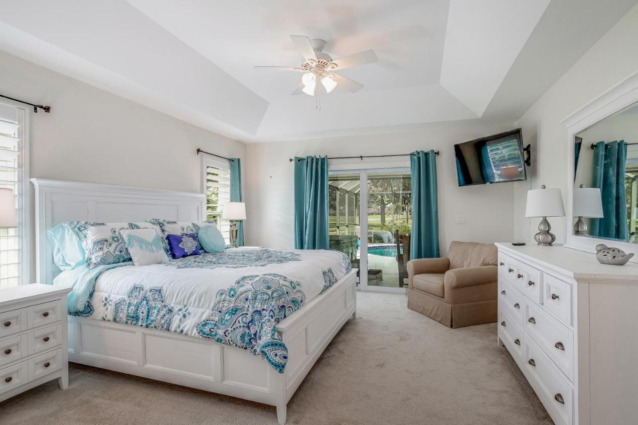 Golf-course Oasis Naples