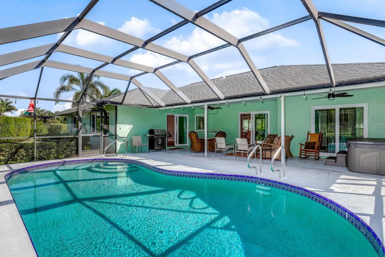 Golf-course Oasis * Naples