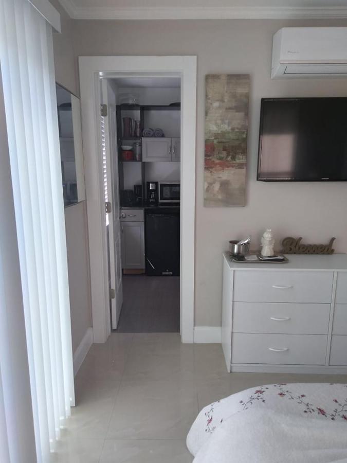 Homestay Naples' Hidden Gem *
