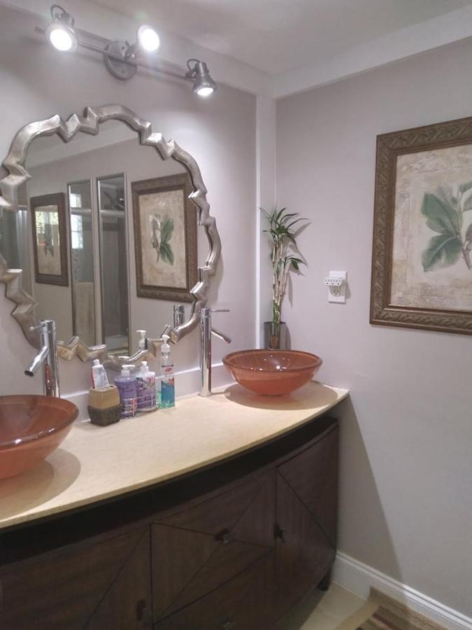 Homestay Naples' Hidden Gem *