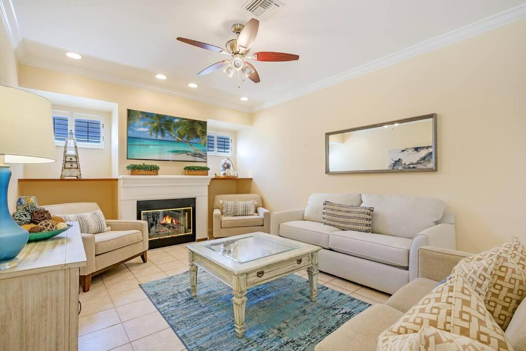 Villa Paradise Escape Luxury Pool W/game King Bed Naples