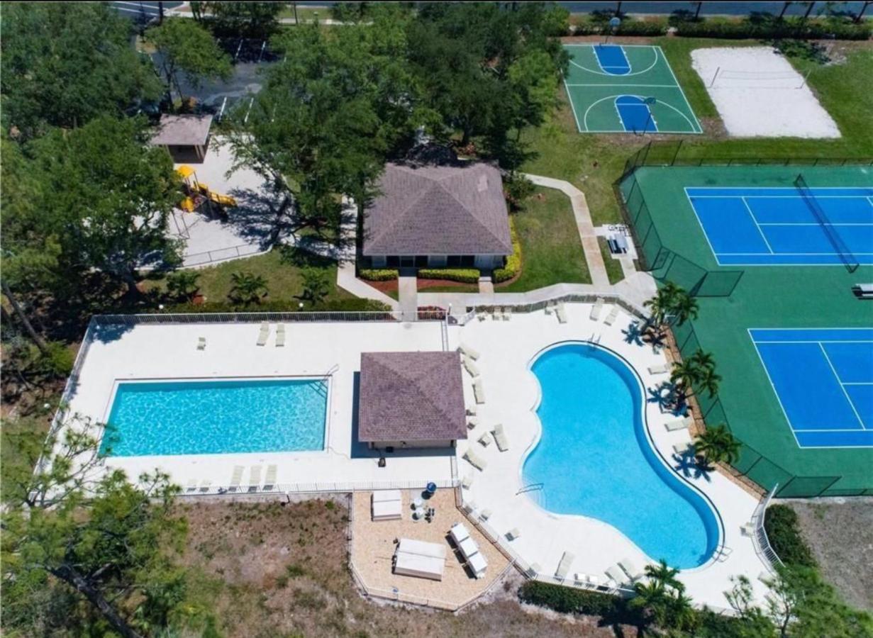 Superb With Private Pool In * Naples