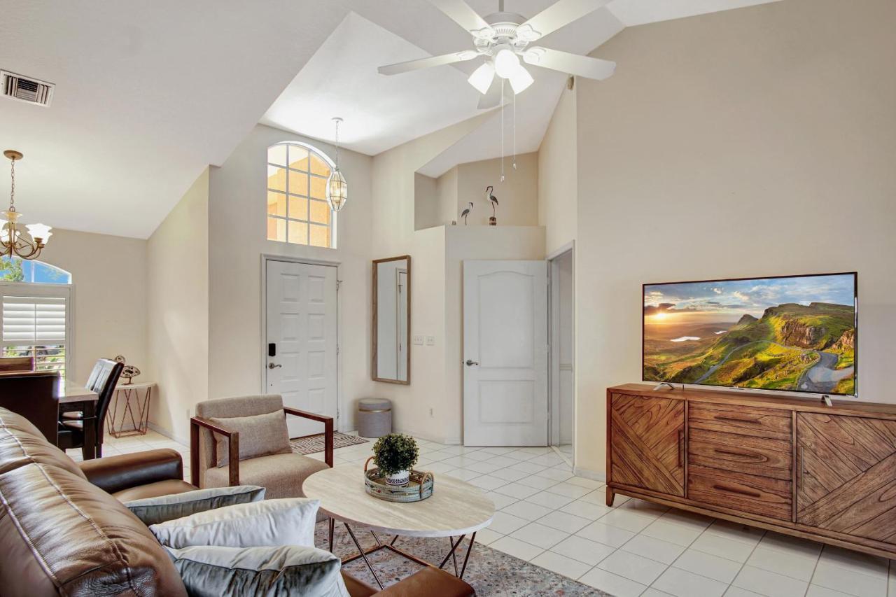 Superb With Private Pool In Villa Naples