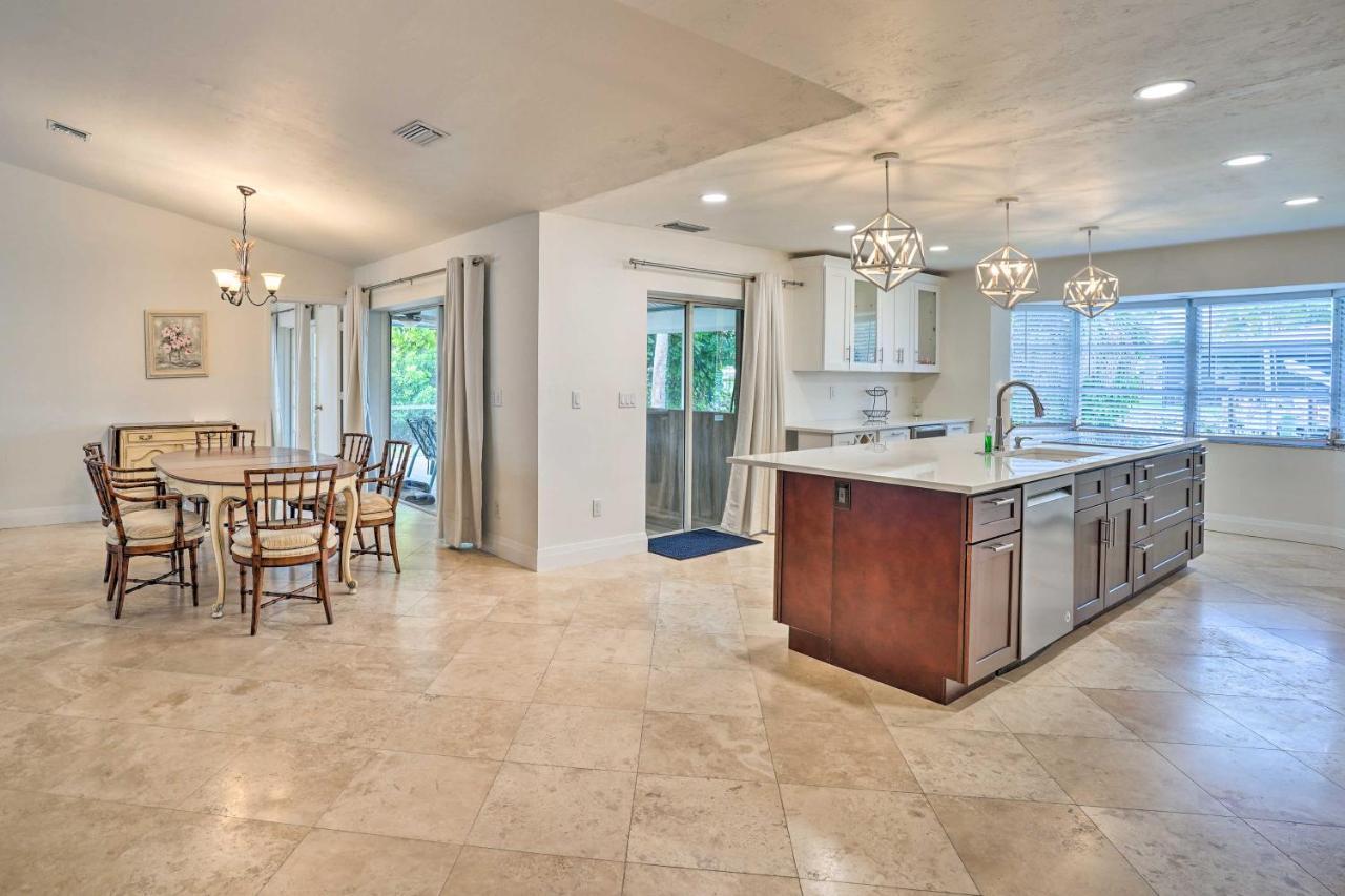Direct Gulf Access And Lanai Sunny Home! *