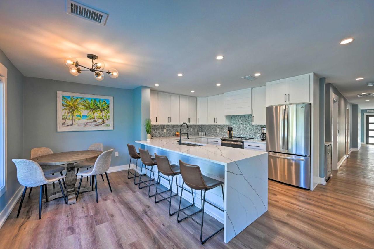 Walk To Getaway With Pool In Naples! *