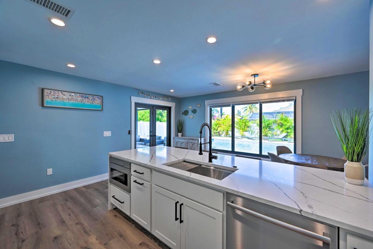 Holiday home Walk To Getaway With Pool In Naples! *