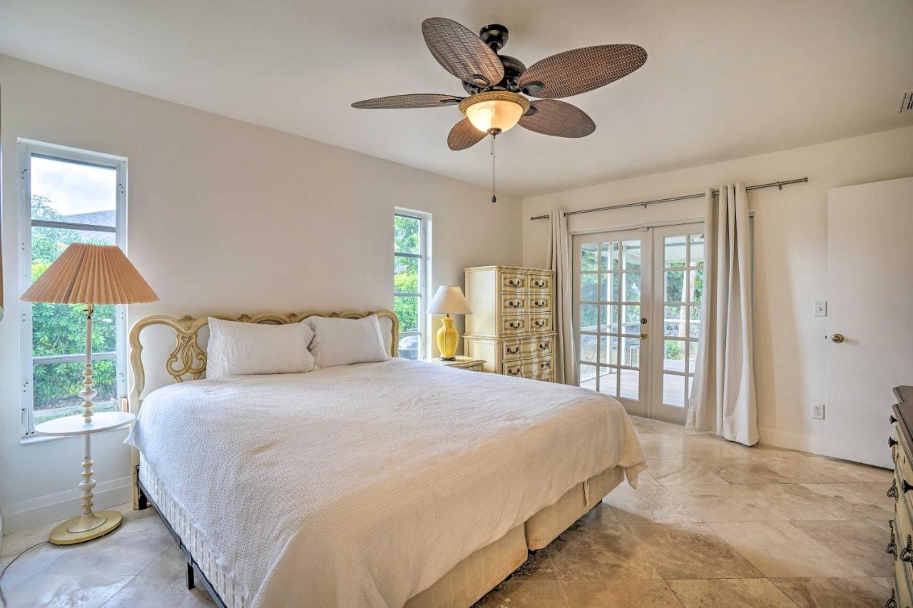 Holiday home Direct Gulf Access And Lanai Sunny Home! Naples