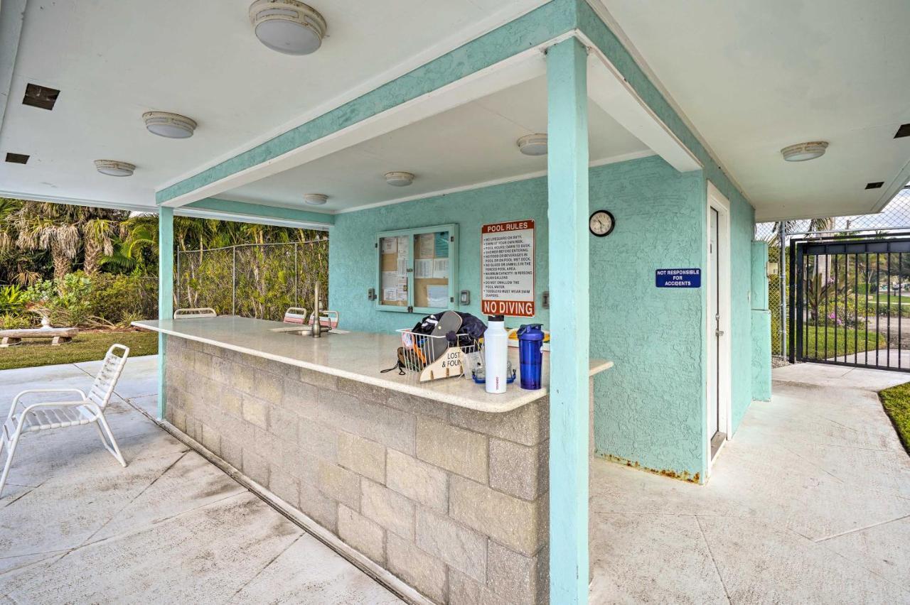 Direct Gulf Access And Lanai Sunny Home!