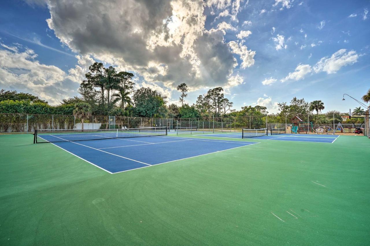 Direct Gulf Access And Lanai Sunny Home! Holiday home Naples