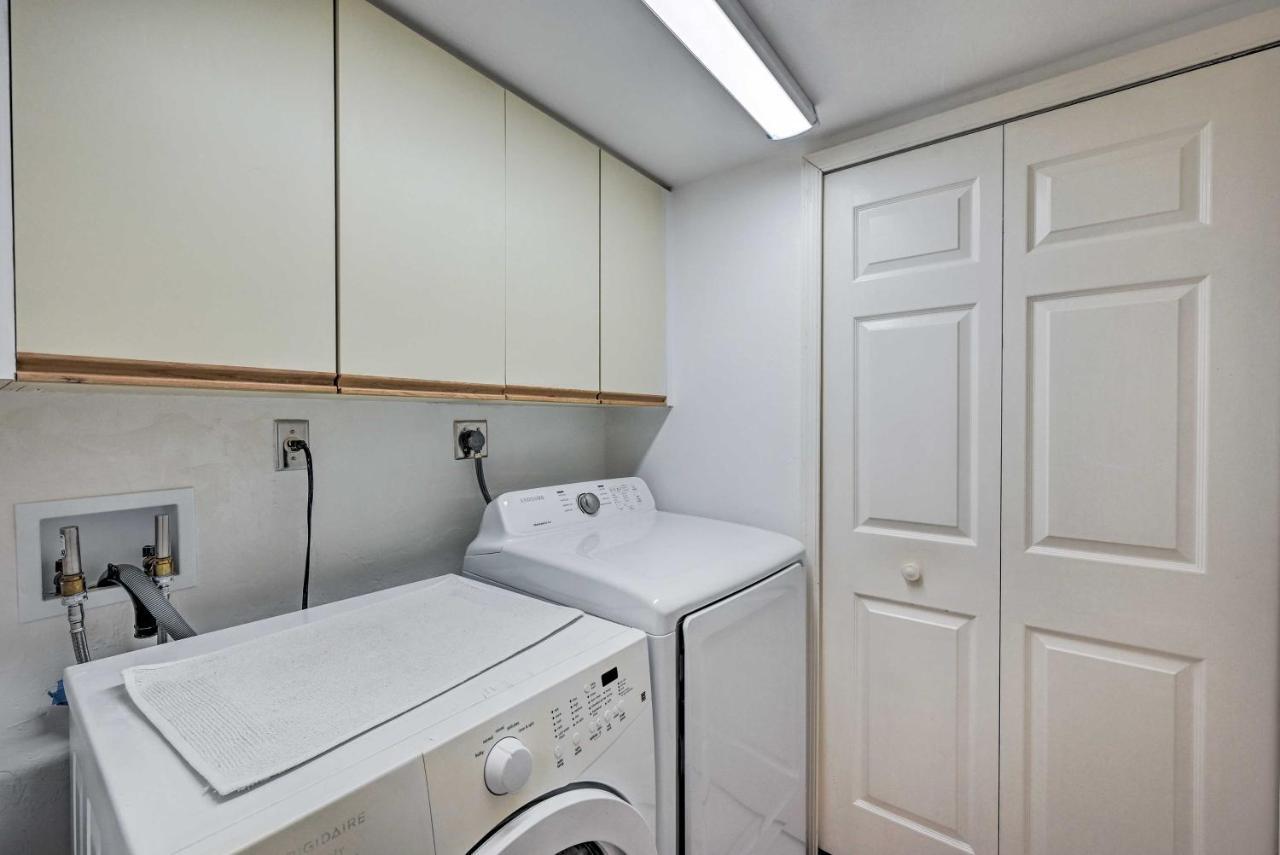 First-floor About 3 Mi To Beaches! Apartment Naples