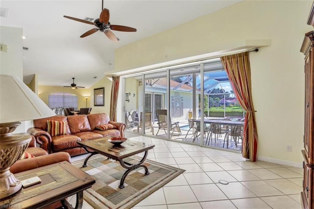 Superb Lakeside With Private Pool Villa *