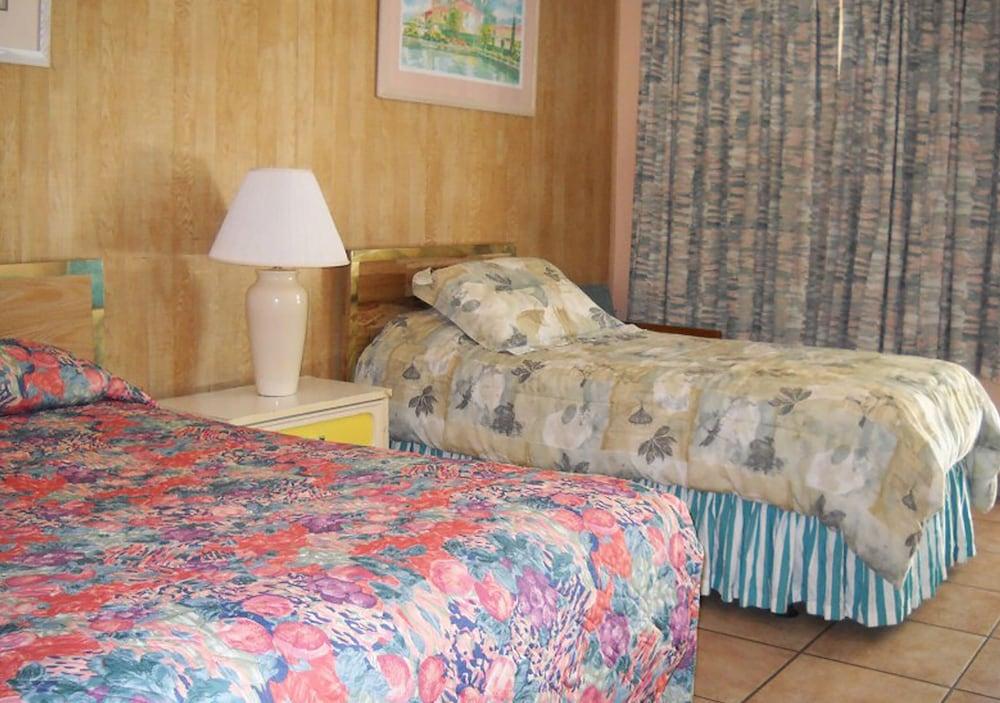Contys Hotel Naples