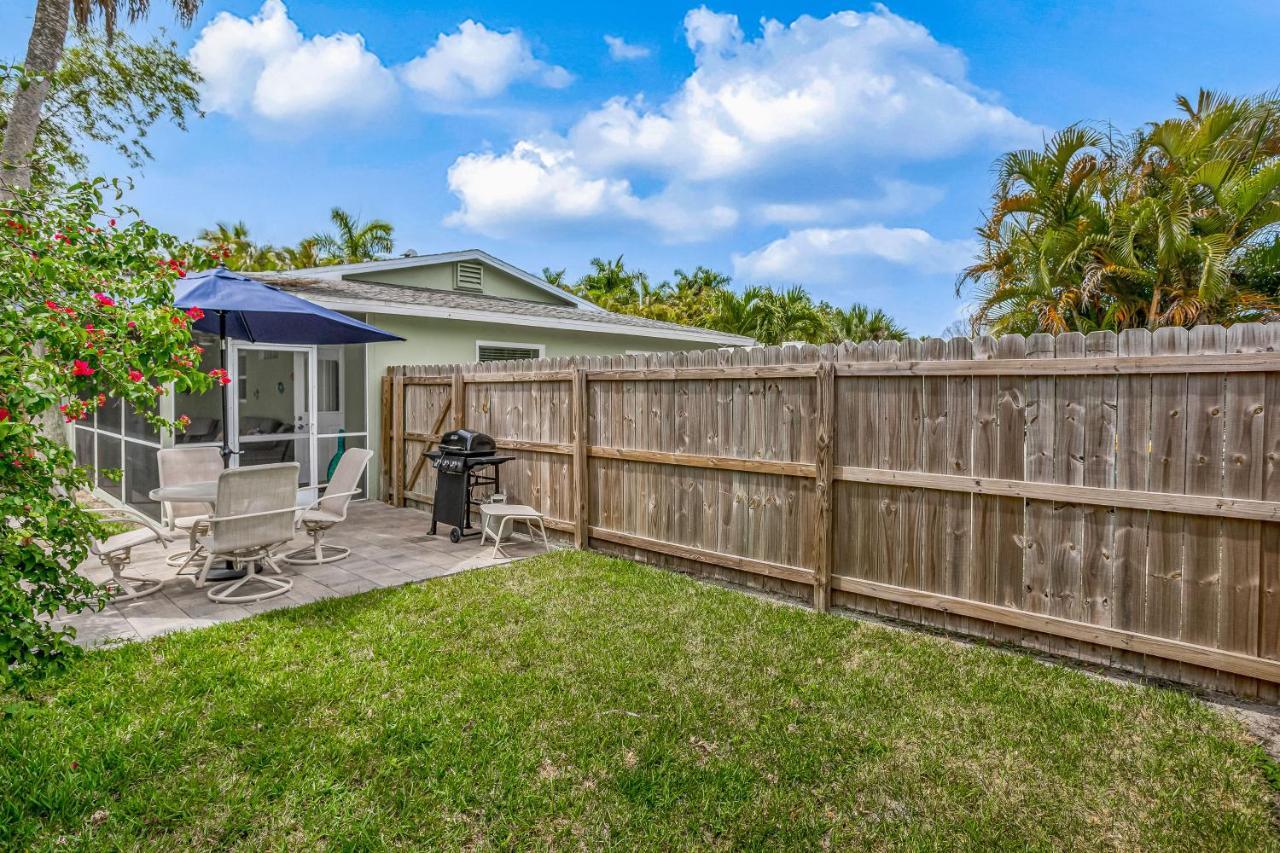 Smugglers Cove Retreat Naples
