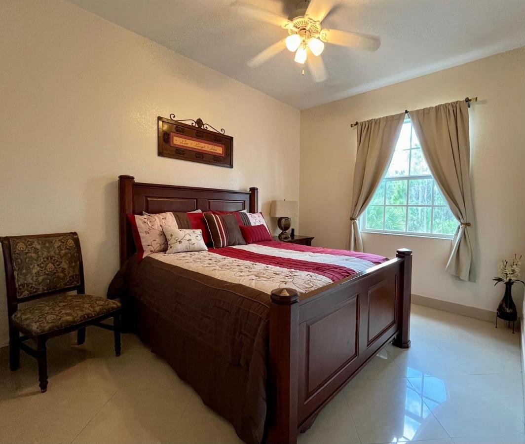 Sunset Hide Away On The Water Guest house Naples