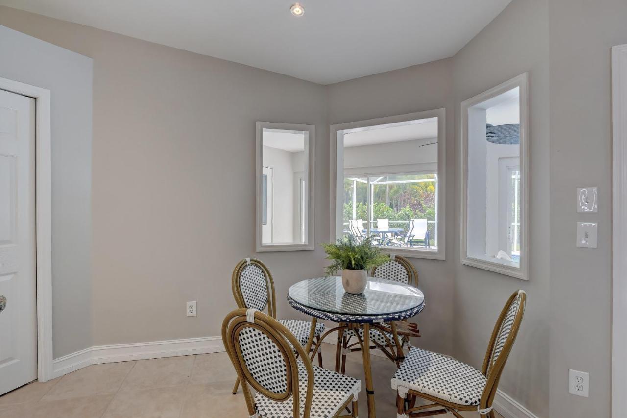 Piccadilly House: Updated Retreat With Private Pool Near Downtown & Beaches Naples