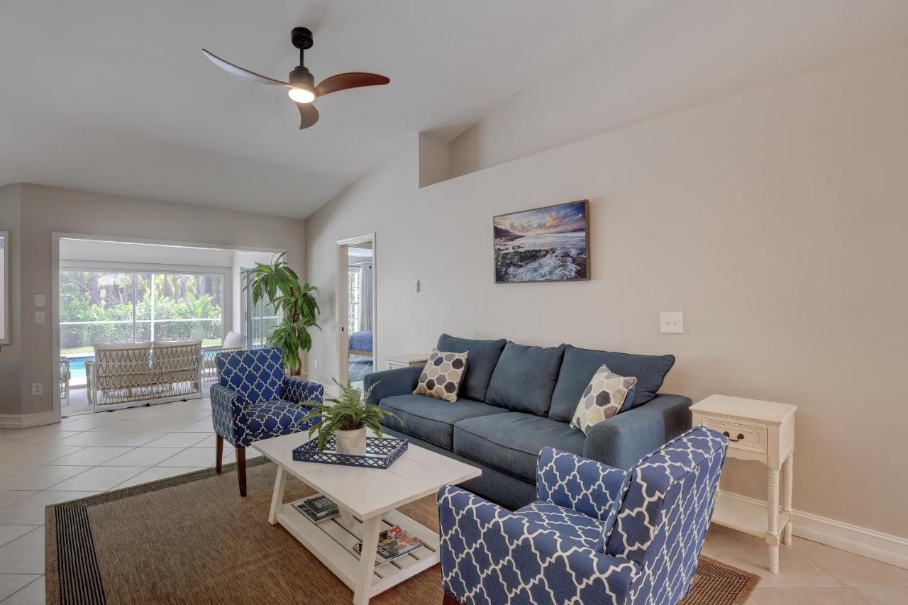 Holiday home Piccadilly House: Updated Retreat With Private Pool Near Downtown & Beaches