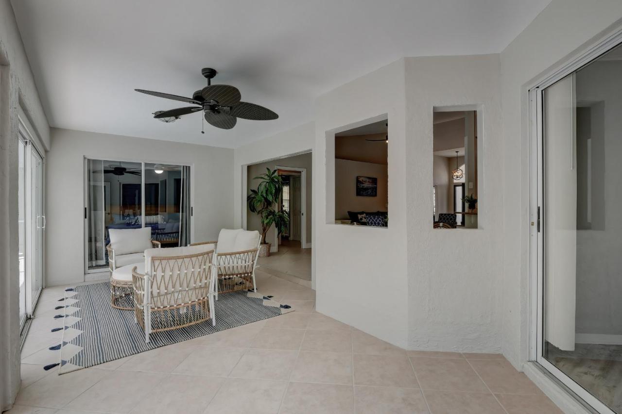 Piccadilly House: Updated Retreat With Private Pool Near Downtown & Beaches Holiday home *