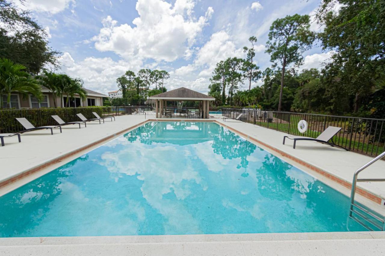 Holiday home Briarwood-1064 Tivoli Dr