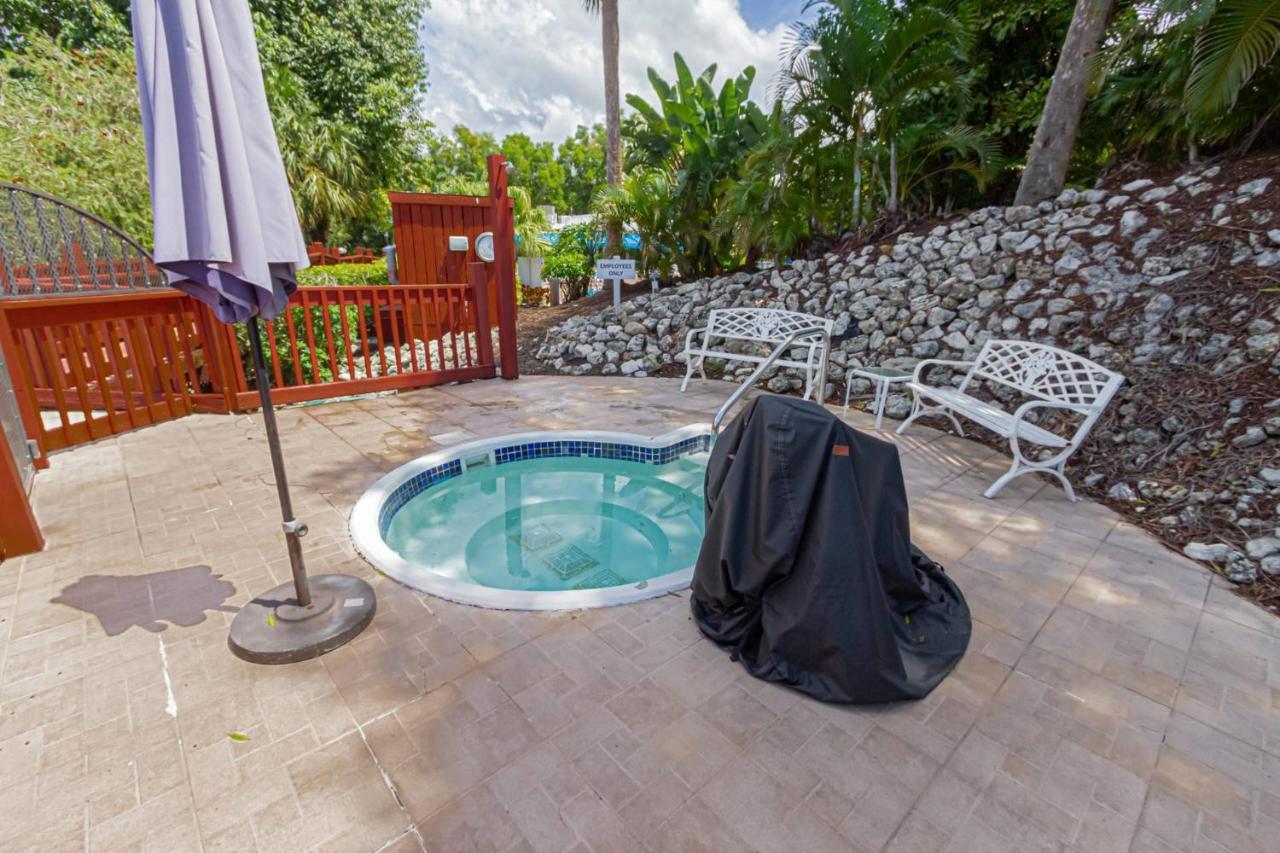 Park Shore Resort, 1st Floor, Bldg. B Naples